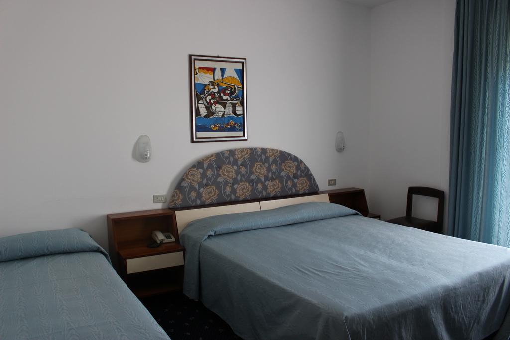 גוביו Hotel Pinolo מראה חיצוני תמונה